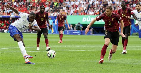 Eurocopa Francia Se Mete A Cuartos De Final Con Un Autogol De B Lgica