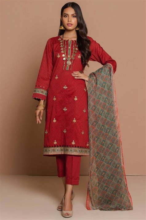 Zeen Wfm31526 Red Soraya Lawn 2021 Pakistani Outfits Pakistani