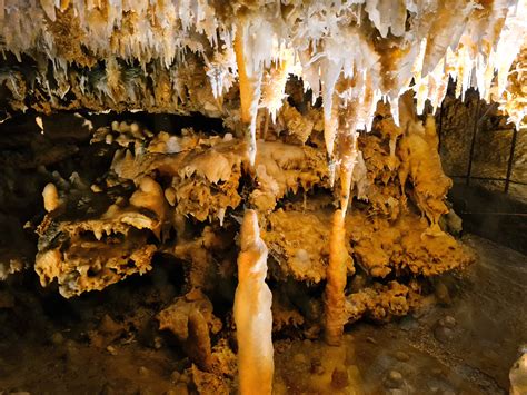 La Grotte Du Grand Roc Visites Nocturnes à La Lampe Tempête Guide Du Périgord