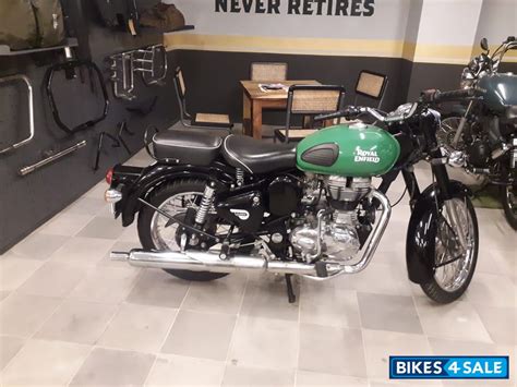 Used 2017 Model Royal Enfield Classic 350 Redditch Green For Sale In New Delhi Id 189319