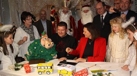 Aigner Und Amanda Beim Christkind