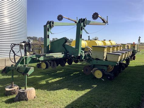 John Deere 7000 16r30 Flex Fold Planter Bigiron Auctions