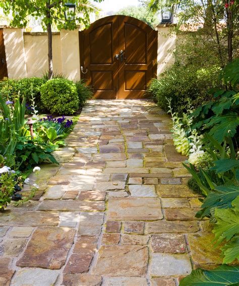 Front yard paving ideas: 10 expert suggestions | Homes & Gardens