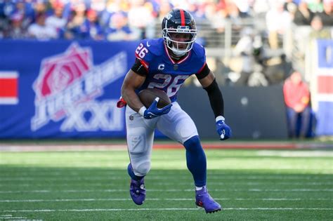 Giants Running Back Saquon Barkley Neck Lands On Injury Report