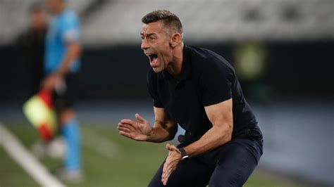 Red Bull Bragantino De Pedro Caixinha Empata O Internacional De