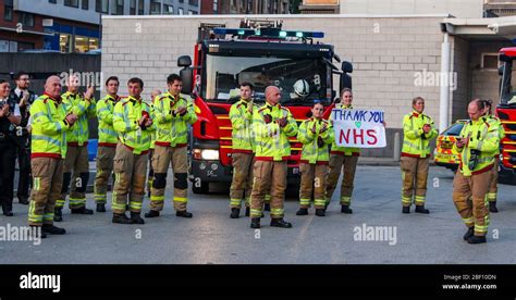 Police Clapping Hi Res Stock Photography And Images Alamy