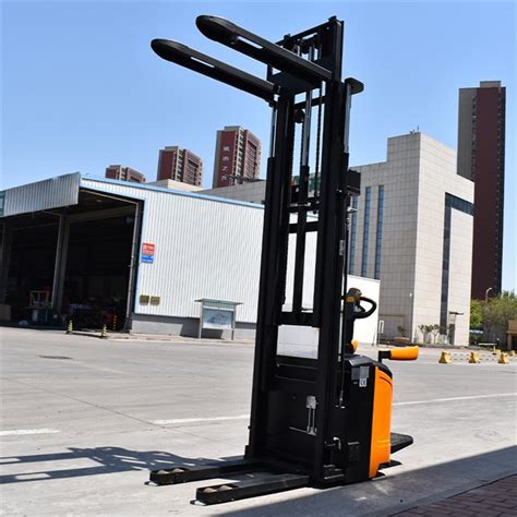 China Customized Electric Stacker Ton Manufacturers Suppliers