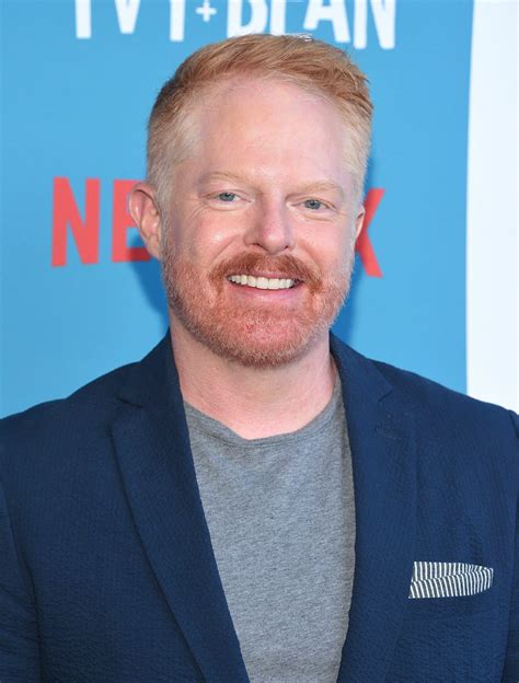 Jesse Tyler Ferguson Officiated Sarah Hyland’s Wedding!