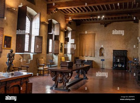 Florentine Period Furniture Hi Res Stock Photography And Images Alamy