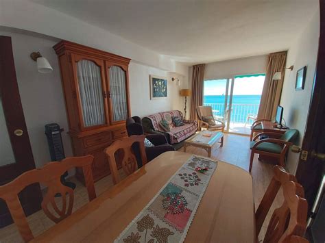 3 Bedroom Beach Apartment For Rent In Zona Puerto Deportivo Fuengirola