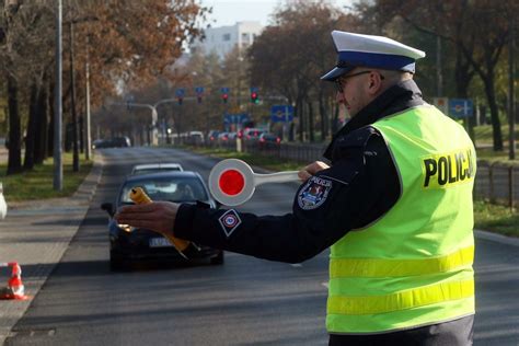 Czy trzeba wozić w samochodzie dowód rejestracyjny Przepisy są jasne