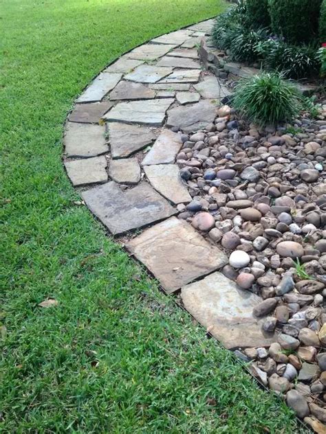 10 Stunning River Rock Front Yard Landscaping Ideas