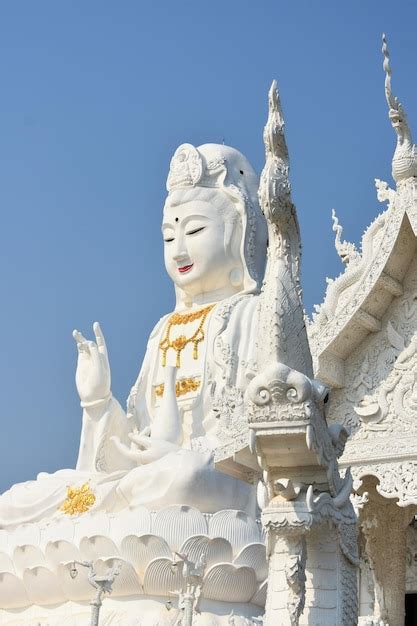 Premium Photo Wat Huay Pla Kang Also Known As Big Buddha Of Chiang