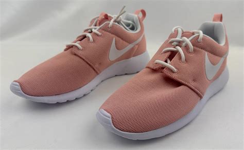 Nike Women S Roshe One Run Coral Stardust Pink White Nib Ebay