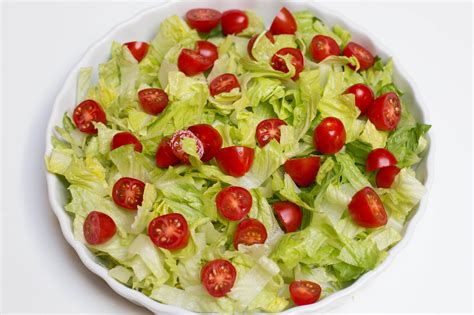 Tomato Mozzarella Lettuce Salad Momsdish