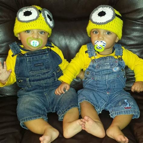 Halloween Costumes For Twins That Will Win You Over, Twice | HuffPost