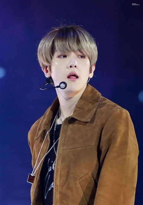 Baekhyun 181012 Exo 181012 Exo Life Bts Love Exolife Btslove