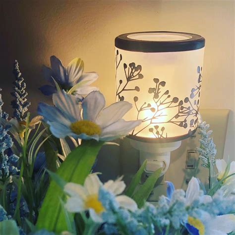 Scentsy Morning Sunrise Mini Warmer Colored Light Bulbs Scentsy