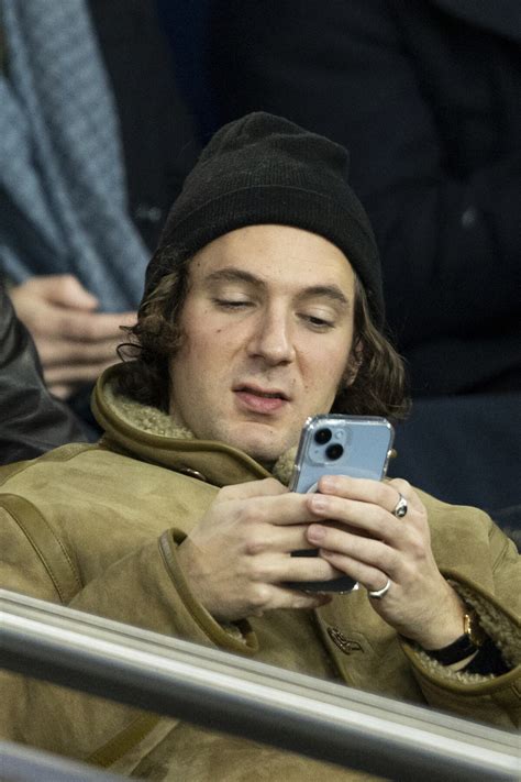 Photo Vincent Lacoste People Dans Les Tribunes Du Match De Ligue