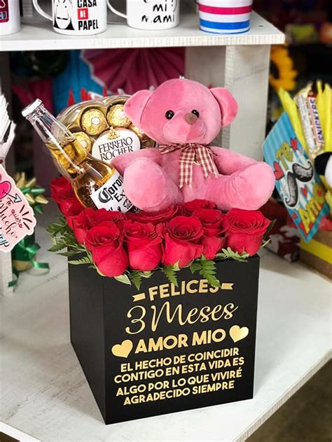 Caja Personalizada Con Rosas Oso De Peluche Grande Y Chocolates