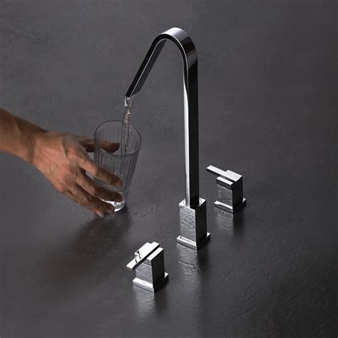 Pop Brand Frap Three Piece Bathtub Faucet Full Three Hole Separation