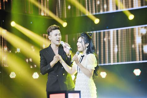 Giọng hát Việt Hot boy Samuel An đi tiếp dù bị hạn chế trong cách phát