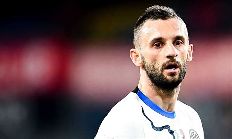 Inter Brozovic è ai margini Adesso anche la società pressa Inzaghi