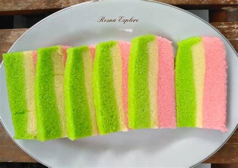 Resep Bolu Santan Kukus Lapis Trio Pelangi Tanpa Pengembang Oleh