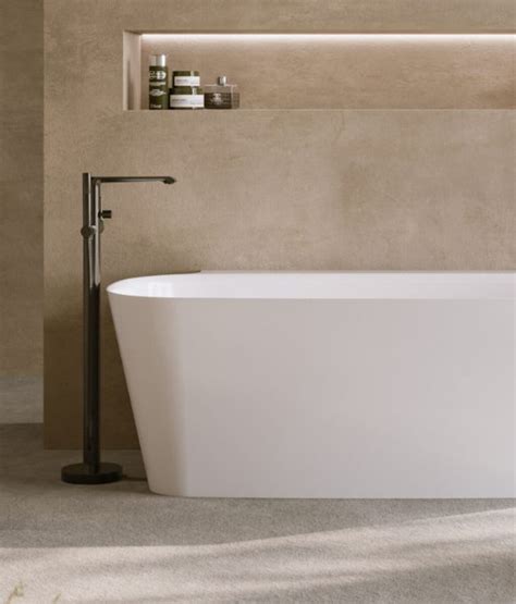 Killeen Hardware Adamsez Santo Freestanding Bath