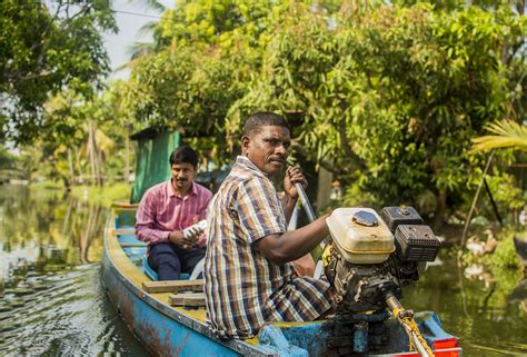 Life In The Backwaters Of Alleppey, Kerala - Pictures And Video