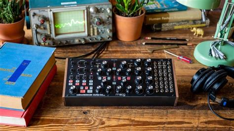 Moog Music Subharmonicon Synthesizer Leverages The Past To Make Music - SlashGear