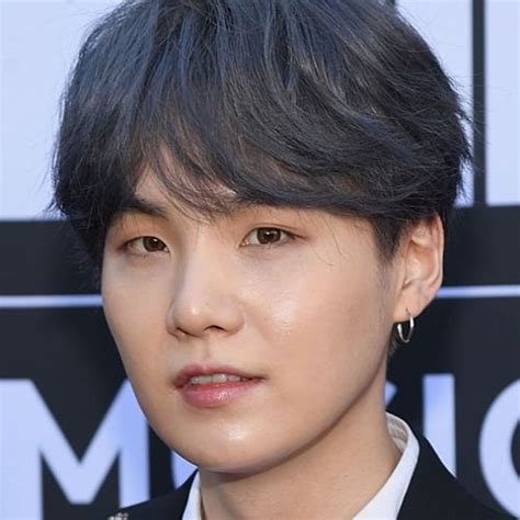 Biograf A De Suga Bts Edad Estatura Pack Peso Novia Fortuna