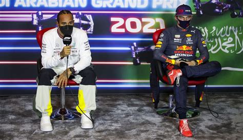 Lewis Hamilton A C Tigat Marele Premiu Al Arabiei Saudite Dup O