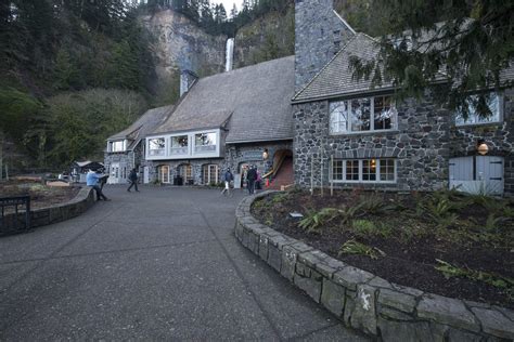 Multnomah Falls Lodge Outdoor Project