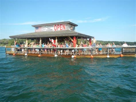 You Can Cruise Around Lake Okoboji On This Floating Tiki Bar In Iowa