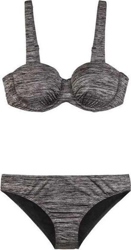 Protest Beugel Bikini BCup Dames ISSAY True BlackL 40 Bol