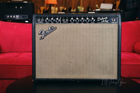 Fender 1965 Vintage Blackface Deluxe Combo Guitar Amplifier Excellent