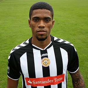 Clube Desportivo Nacional Ricardo Gomes