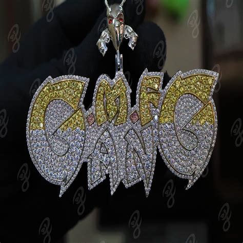 Customize Friend Circle Iced Out Hip Hop Pendant At Rs 7000 In Surat