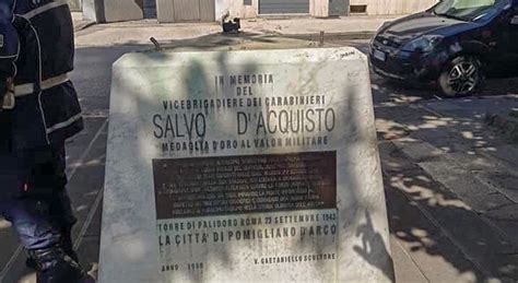 Salvo D Acquisto Ritrovata La Statua Rubata A Pomigliano Denunciati