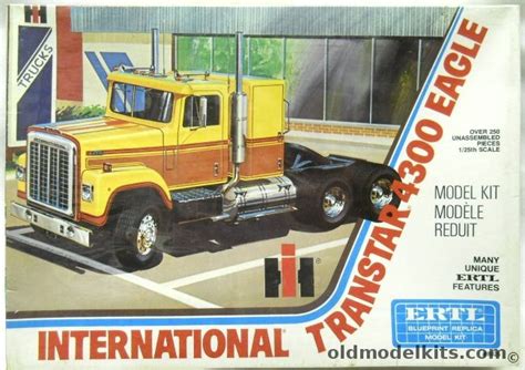 ERTL 1 25 International Transtar 4300 Eagle Semi Tractor Truck 8025