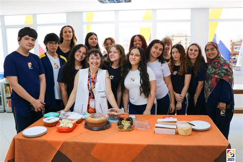 Sustainable Thanksgiving Jovens Se Unem Para Debater A Fome E O