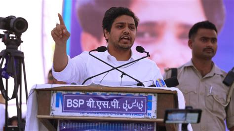 Mayawati Hands Over Bsp Reins To Nephew Who Is Akash Anand Her New Political Heir