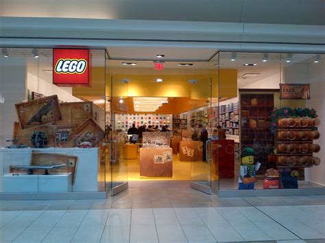 That's Cool, Fun, Creative, Unique or Totally Random (Canada): LEGO Store - Fairview Mall ...