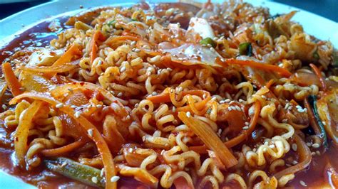 Korean Spicy Rice Cake with Ramen : food