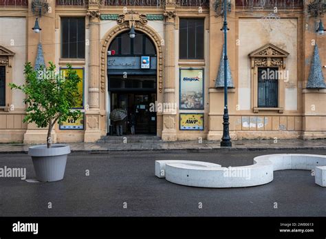 Palerme Sicile Italie 14 décembre 2023 façade et entrée du Kursaal