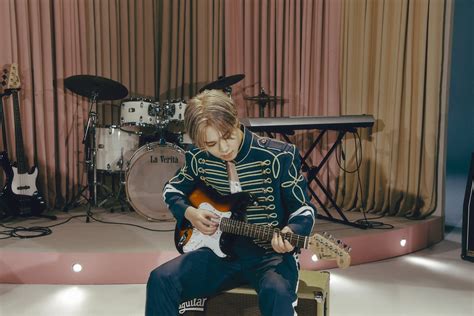 Bts Jimin Becomes The First K Pop Idol To Have Multiple Albums Reach 1
