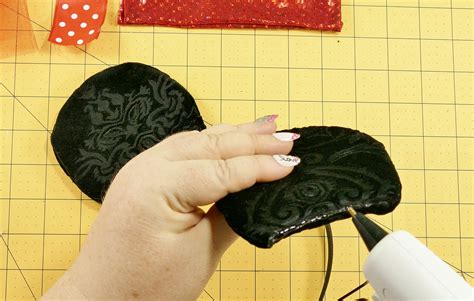 diy-mickey-mouse-ears-11 - Jennifer Maker