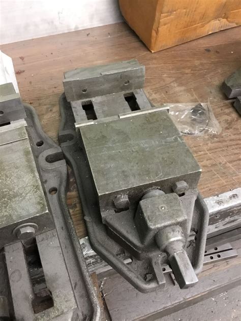 5-1/2” Milling Machine Vise - BTM Industrial