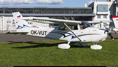 OK VUT Private Cessna 172S Skyhawk SP Photo by Radim Koblížka ID